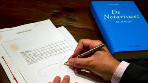Perbedaan Akta Otentik Dengan Akta Dibawah Tangan